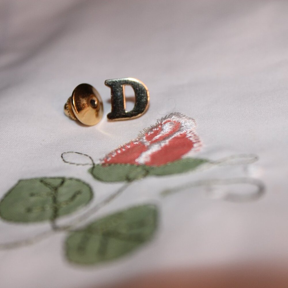 Vintage Avon Gold Tone Initial "D" Tie Tack / Lapel Pin – Monogram Letter Pin